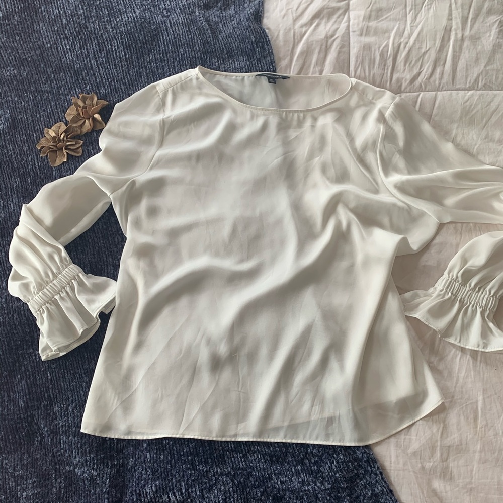 NWOT Banana Republic White Satin Blouse Ruched Dtl